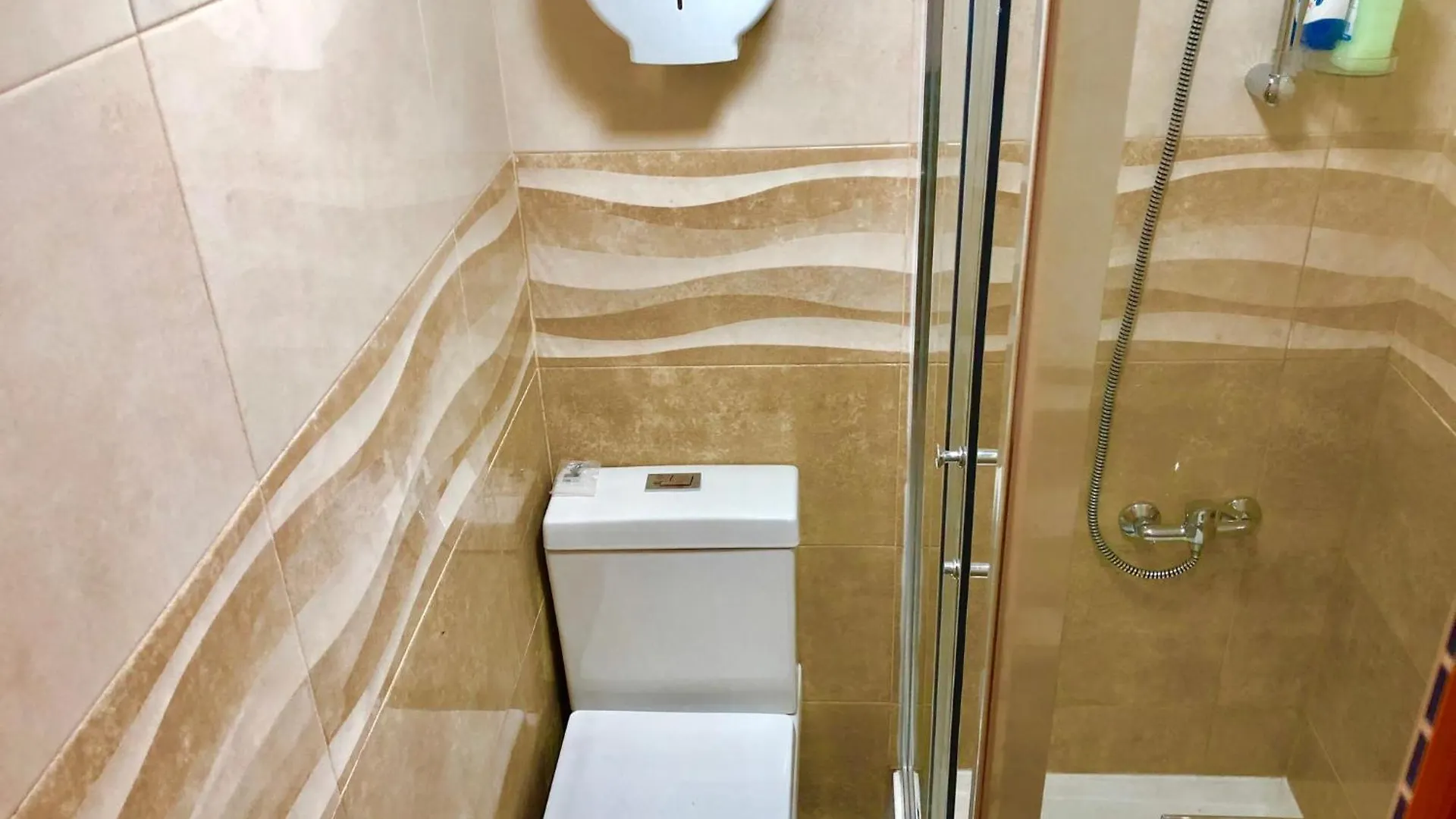 Room In Apartment - 4Lisbon Downtown Private Bedroom City View 0*, 리스본